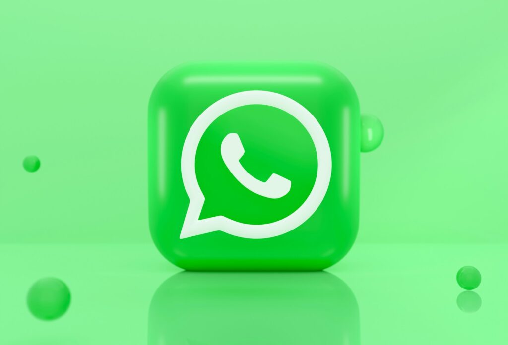 logo de Whatsapp. Foto de Mariia Shalabaieva